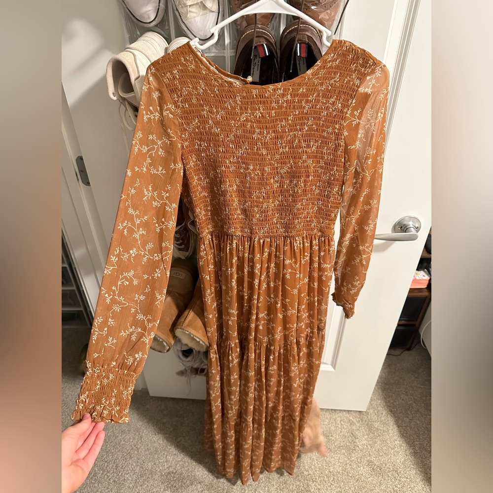 Burnt orange maxi dress. Size XS. Worn twice. Amazing condition.
